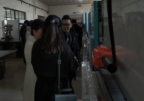 参观MK体育直播app官方版
冻干机生产车间